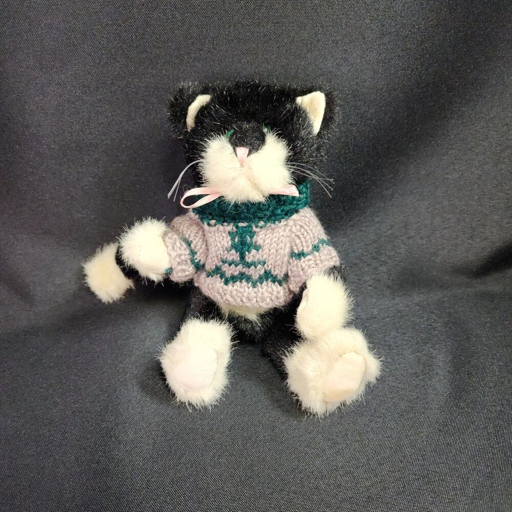 Vintage 1990s Cat Wearing Sweater Plush The Boyds Collection 8"